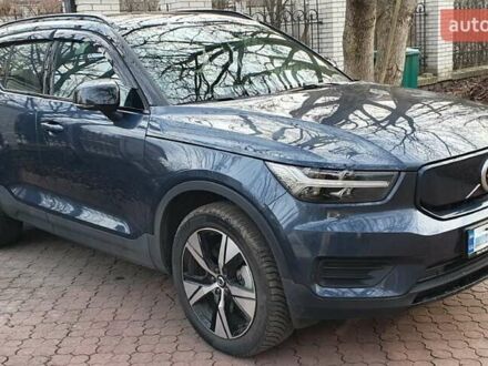 Синий Вольво XC40 Recharge, объемом двигателя 0 л и пробегом 10 тыс. км за 41900 $, фото 1 на Automoto.ua