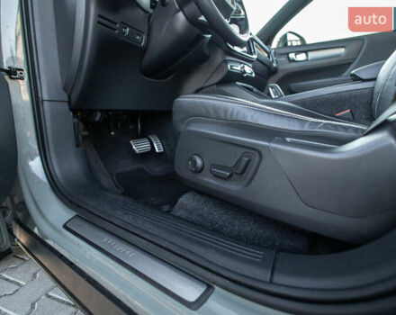 Зелений Вольво XC40 Recharge, об'ємом двигуна 0 л та пробігом 85 тис. км за 29800 $, фото 25 на Automoto.ua