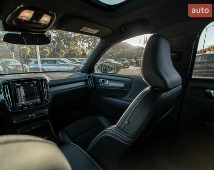 Зелений Вольво XC40 Recharge, об'ємом двигуна 0 л та пробігом 85 тис. км за 29800 $, фото 22 на Automoto.ua