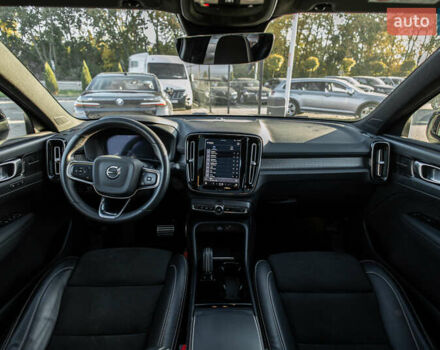 Зелений Вольво XC40 Recharge, об'ємом двигуна 0 л та пробігом 85 тис. км за 29800 $, фото 12 на Automoto.ua