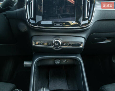 Зелений Вольво XC40 Recharge, об'ємом двигуна 0 л та пробігом 85 тис. км за 29800 $, фото 21 на Automoto.ua