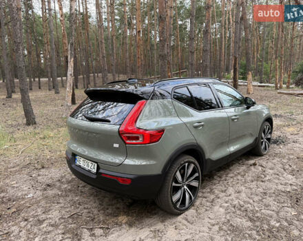 Зеленый Вольво XC40 Recharge, объемом двигателя 0 л и пробегом 43 тыс. км за 35999 $, фото 6 на Automoto.ua