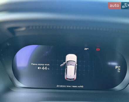 Зеленый Вольво XC40 Recharge, объемом двигателя 0 л и пробегом 70 тыс. км за 28500 $, фото 2 на Automoto.ua