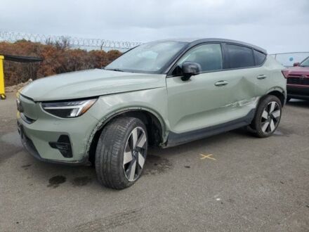 Зеленый Вольво XC40 Recharge, объемом двигателя 0 л и пробегом 87 тыс. км за 18700 $, фото 1 на Automoto.ua