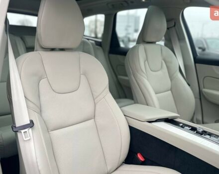 Вольво XC60 Recharge, объемом двигателя 1.97 л и пробегом 0 тыс. км за 89545 $, фото 18 на Automoto.ua