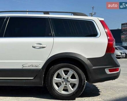 Белый Вольво XC70 Cross Country, объемом двигателя 2.4 л и пробегом 270 тыс. км за 11990 $, фото 4 на Automoto.ua
