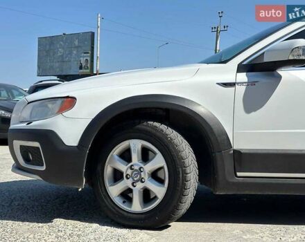 Белый Вольво XC70 Cross Country, объемом двигателя 2.4 л и пробегом 270 тыс. км за 11990 $, фото 2 на Automoto.ua