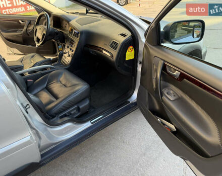 Серый Вольво XC70 Cross Country, объемом двигателя 2.4 л и пробегом 238 тыс. км за 7200 $, фото 11 на Automoto.ua