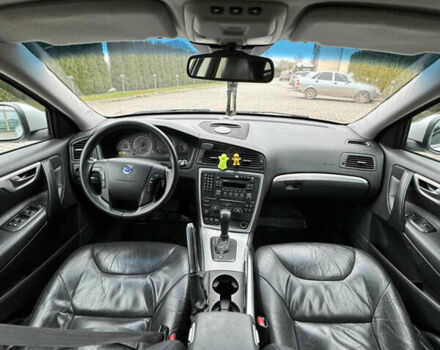 Серый Вольво XC70 Cross Country, объемом двигателя 2.4 л и пробегом 328 тыс. км за 8100 $, фото 2 на Automoto.ua