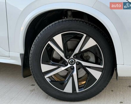 Білий Вольво XC90 Recharge, об'ємом двигуна 2 л та пробігом 80 тис. км за 46999 $, фото 6 на Automoto.ua