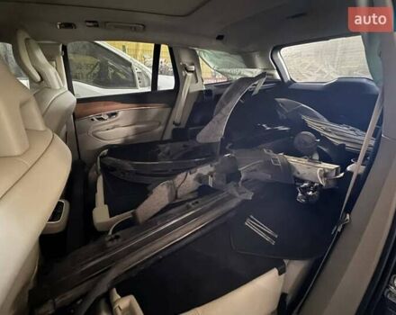 Вольво XC90 Recharge, об'ємом двигуна 1.97 л та пробігом 95 тис. км за 24000 $, фото 12 на Automoto.ua