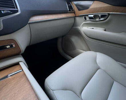 Вольво XC90 Recharge, объемом двигателя 1.97 л и пробегом 99 тыс. км за 48000 $, фото 22 на Automoto.ua
