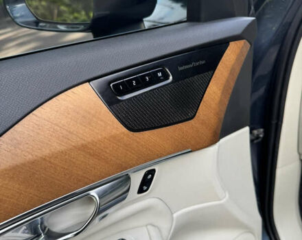 Вольво XC90 Recharge, объемом двигателя 1.97 л и пробегом 99 тыс. км за 48000 $, фото 4 на Automoto.ua