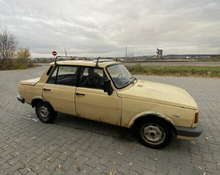 Желтый Вартбург 1.3, объемом двигателя 1.3 л и пробегом 200 тыс. км за 399 $, фото 2 на Automoto.ua