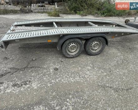 Weekend ВЄ3 2013 у Львові на Automoto.ua Сірий Weekend ВЄ3, об'ємом двигуна 0 л та пробігом 1 тис. км за 2700 $, фото 4 на Automoto.ua