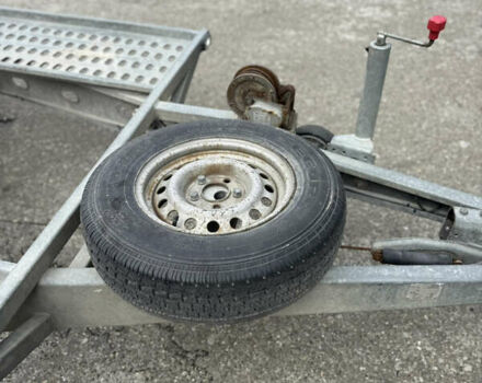 Weekend ВЄ3 2013 у Львові на Automoto.ua Сірий Weekend ВЄ3, об'ємом двигуна 0 л та пробігом 1 тис. км за 2700 $, фото 5 на Automoto.ua