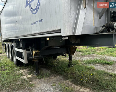 Віелтон НС 2005 у Умани на Automoto.ua Сірий Віелтон НС, об'ємом двигуна 0 л та пробігом 0 тис. км за 27000 $, фото 15 на Automoto.ua