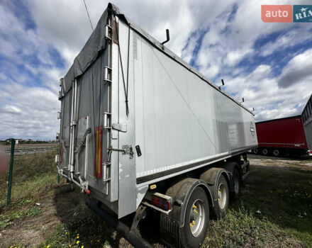 Віелтон НС 2005 у Умани на Automoto.ua Сірий Віелтон НС, об'ємом двигуна 0 л та пробігом 0 тис. км за 27000 $, фото 7 на Automoto.ua