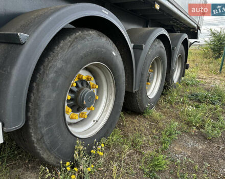 Віелтон НС 2005 у Умани на Automoto.ua Сірий Віелтон НС, об'ємом двигуна 0 л та пробігом 0 тис. км за 27000 $, фото 2 на Automoto.ua