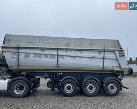 Серый Виелтон SAF, объемом двигателя 0 л и пробегом 200 тыс. км за 23000 $, фото 1 на Automoto.ua