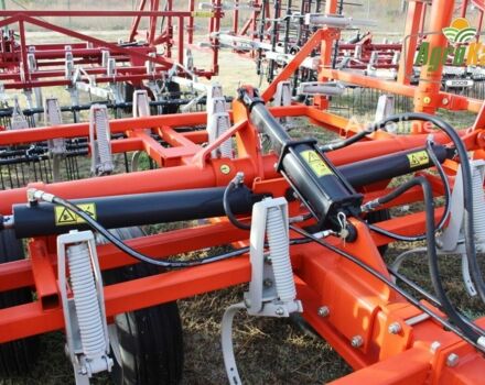 Красный Вил-Рич 2800, объемом двигателя 0 л и пробегом 0 тыс. км за 21512 $, фото 4 на Automoto.ua