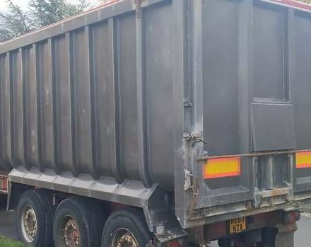 Красный Вилкокс Tipper LTD, объемом двигателя 0 л и пробегом 100 тыс. км за 16500 $, фото 5 на Automoto.ua