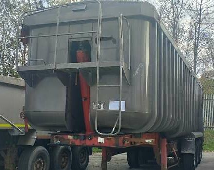 Красный Вилкокс Tipper LTD, объемом двигателя 0 л и пробегом 100 тыс. км за 16500 $, фото 8 на Automoto.ua