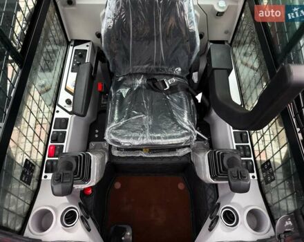 Желтый ХЦМГ XC 760K, объемом двигателя 3.3 л и пробегом 1 тыс. км за 45999 $, фото 24 на Automoto.ua