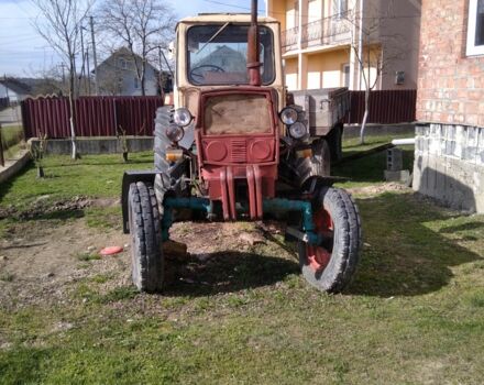 Красный ЮМЗ 6, объемом двигателя 4940 л и пробегом 10 тыс. км за 4000 $, фото 2 на Automoto.ua