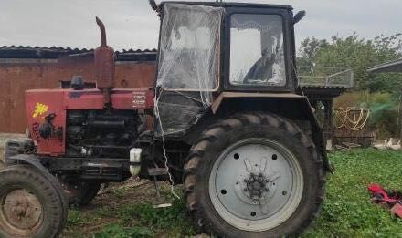Красный ЮМЗ 6, объемом двигателя 0 л и пробегом 10 тыс. км за 4000 $, фото 3 на Automoto.ua