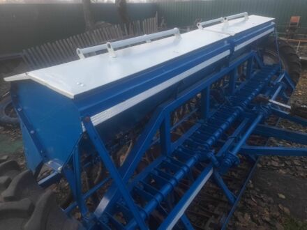 ЮМЗ Другая, объемом двигателя 4.6 л и пробегом 0 тыс. км за 2000 $, фото 1 на Automoto.ua