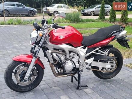 Ямаха ФЗ 2005 в Львове на Automoto.ua Красный Ямаха ФЗ, объемом двигателя 0.6 л и пробегом 30 тыс. км за 5000 $, фото 1 на Automoto.ua