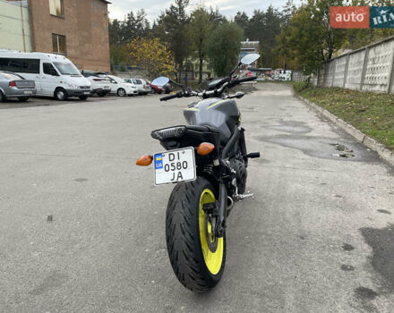 Сірий Ямаха FZ, об'ємом двигуна 0.85 л та пробігом 42 тис. км за 8500 $, фото 3 на Automoto.ua