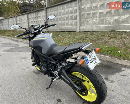 Сірий Ямаха FZ, об'ємом двигуна 0.85 л та пробігом 42 тис. км за 8500 $, фото 4 на Automoto.ua