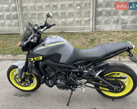 Сірий Ямаха FZ, об'ємом двигуна 0.85 л та пробігом 42 тис. км за 8500 $, фото 5 на Automoto.ua