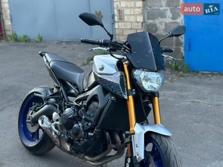Сірий Ямаха FZ, об'ємом двигуна 0.85 л та пробігом 39 тис. км за 7100 $, фото 1 на Automoto.ua