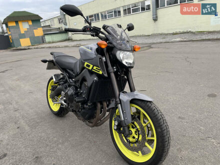 Ямаха FZ 2016 у Обухове на Automoto.ua Сірий Ямаха FZ, об'ємом двигуна 0.85 л та пробігом 42 тис. км за 8500 $, фото 1 на Automoto.ua