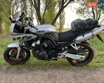 Серый Ямаха ФЗР, объемом двигателя 0.4 л и пробегом 70 тыс. км за 2900 $, фото 2 на Automoto.ua