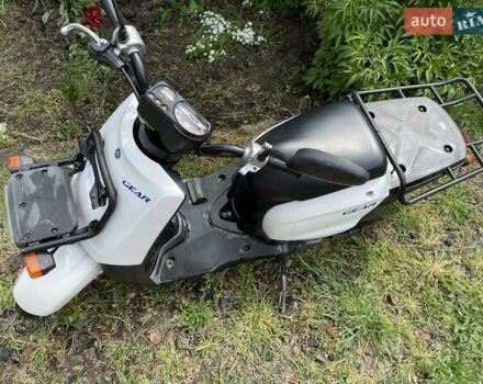 Белый Ямаха Гир, объемом двигателя 4.99 л и пробегом 24 тыс. км за 650 $, фото 2 на Automoto.ua