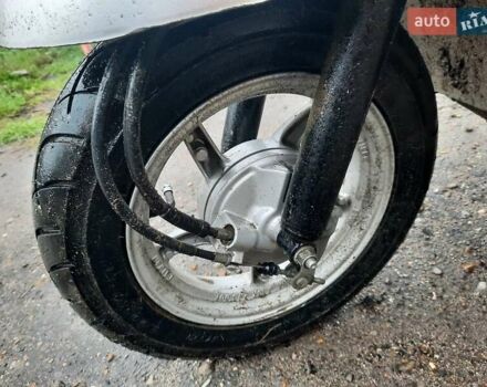 Білий Ямаха Jog, об'ємом двигуна 0 л та пробігом 8 тис. км за 379 $, фото 2 на Automoto.ua