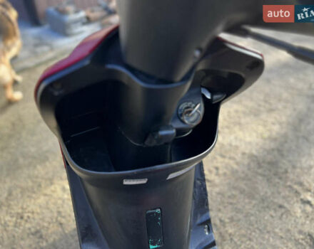 Красный Ямаха Джог, объемом двигателя 0.49 л и пробегом 24 тыс. км за 350 $, фото 6 на Automoto.ua