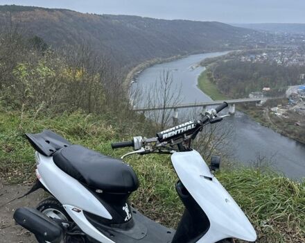 Ямаха Jog, об'ємом двигуна 50 л та пробігом 0 тис. км за 712 $, фото 3 на Automoto.ua