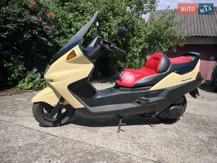 Ямаха Majesty 2001 у Мостисках на Automoto.ua Бежевий Ямаха Majesty, об'ємом двигуна 0.25 л та пробігом 24 тис. км за 1300 $, фото 1 на Automoto.ua