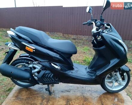 Чорний Ямаха Majesty, об'ємом двигуна 0 л та пробігом 28 тис. км за 2000 $, фото 6 на Automoto.ua