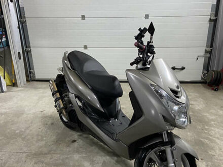 Сірий Ямаха Majesty, об'ємом двигуна 0.16 л та пробігом 45 тис. км за 1900 $, фото 1 на Automoto.ua