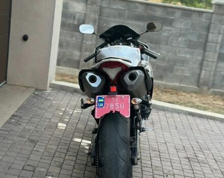 Білий Ямаха R1, об'ємом двигуна 1 л та пробігом 18 тис. км за 11500 $, фото 5 на Automoto.ua
