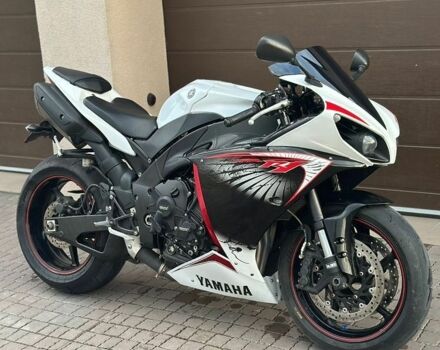 Білий Ямаха R1, об'ємом двигуна 1 л та пробігом 18 тис. км за 11500 $, фото 1 на Automoto.ua