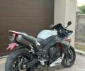 Білий Ямаха R1, об'ємом двигуна 1 л та пробігом 18 тис. км за 11500 $, фото 4 на Automoto.ua