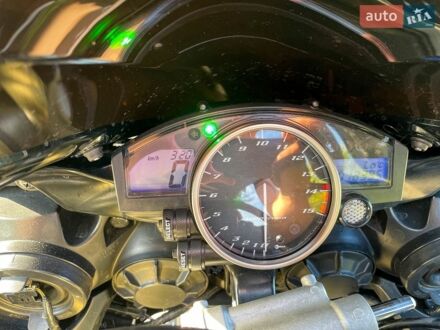 Чорний Ямаха R1, об'ємом двигуна 1 л та пробігом 18 тис. км за 8300 $, фото 1 на Automoto.ua