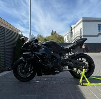 Черный Ямаха Р1, объемом двигателя 1 л и пробегом 20 тыс. км за 23000 $, фото 1 на Automoto.ua